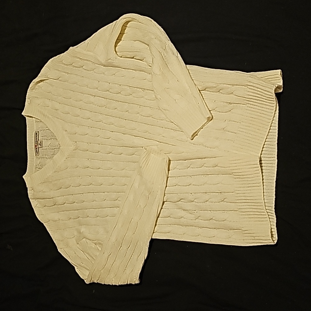 White knit sweater